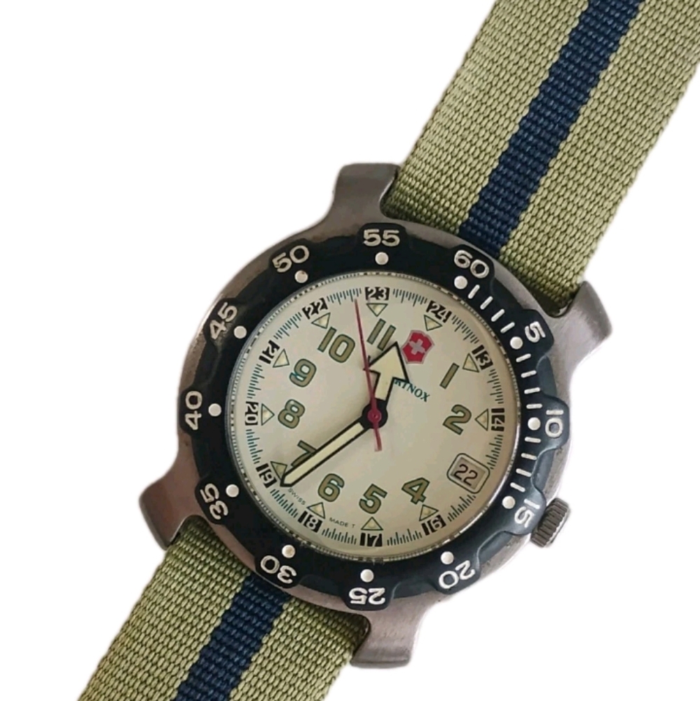 Victorinox Swiss Unisex Military Watch